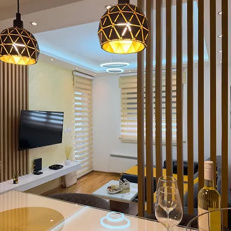 Prestige Forest Wellness & Διαμέρισμα *