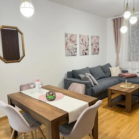 Prestige Forest Wellness & Διαμέρισμα